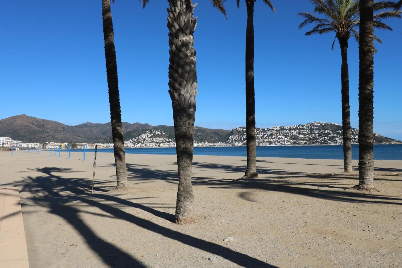 Castell Joncar,30 M De La Playa, 1Era Linea De Mar, Vista Al Mar Apartment Roses Bagian luar foto