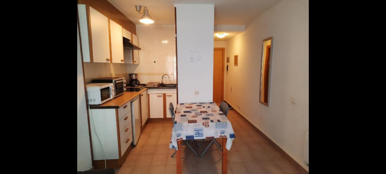 Castell Joncar,30 M De La Playa, 1Era Linea De Mar, Vista Al Mar Apartment Roses Bagian luar foto